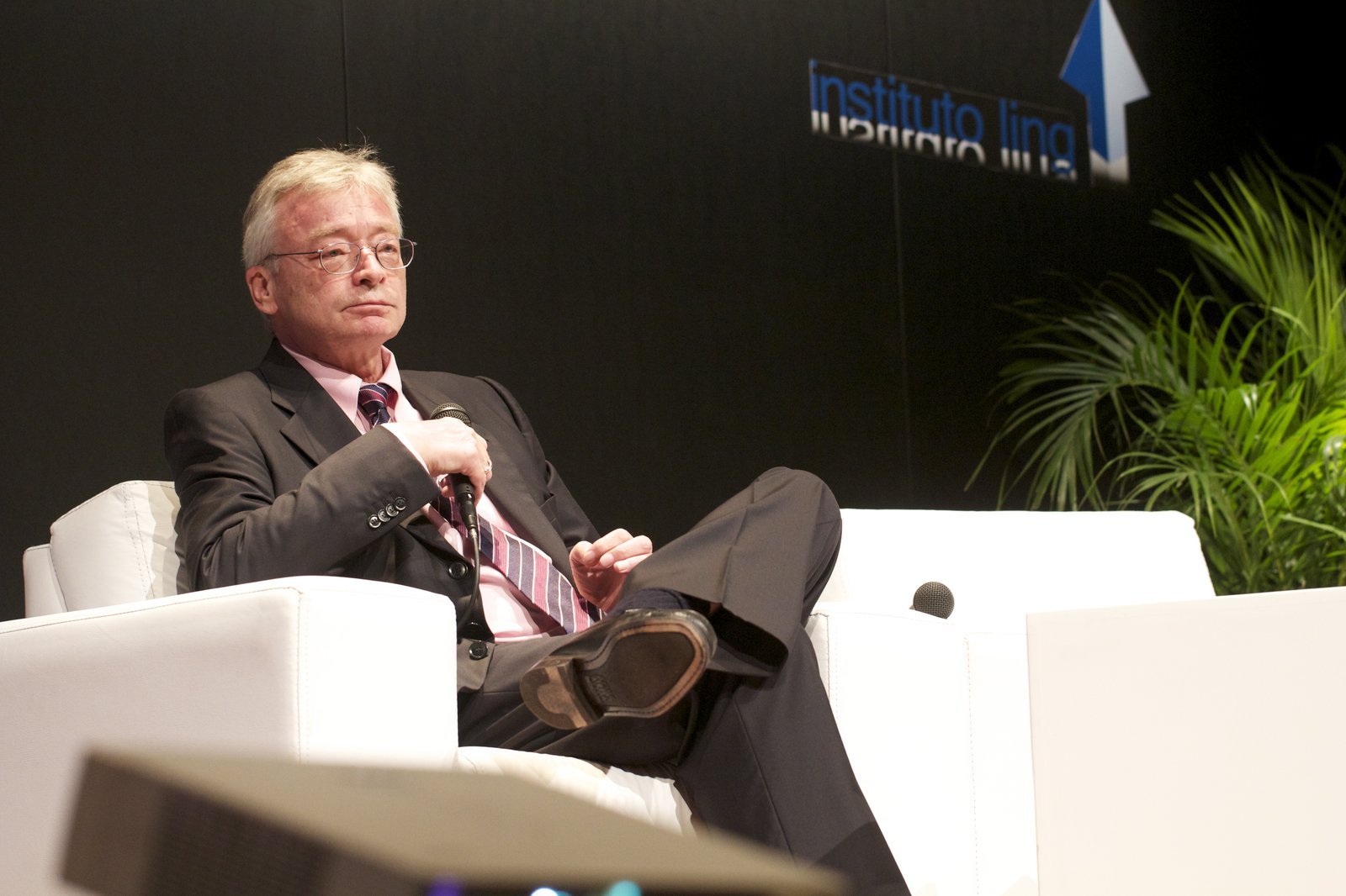 Portrait von Hans-Hermann Hoppe: Hans-Hermann Hoppe, Vortrag (Henrique Vicente, Flickr) (2011)