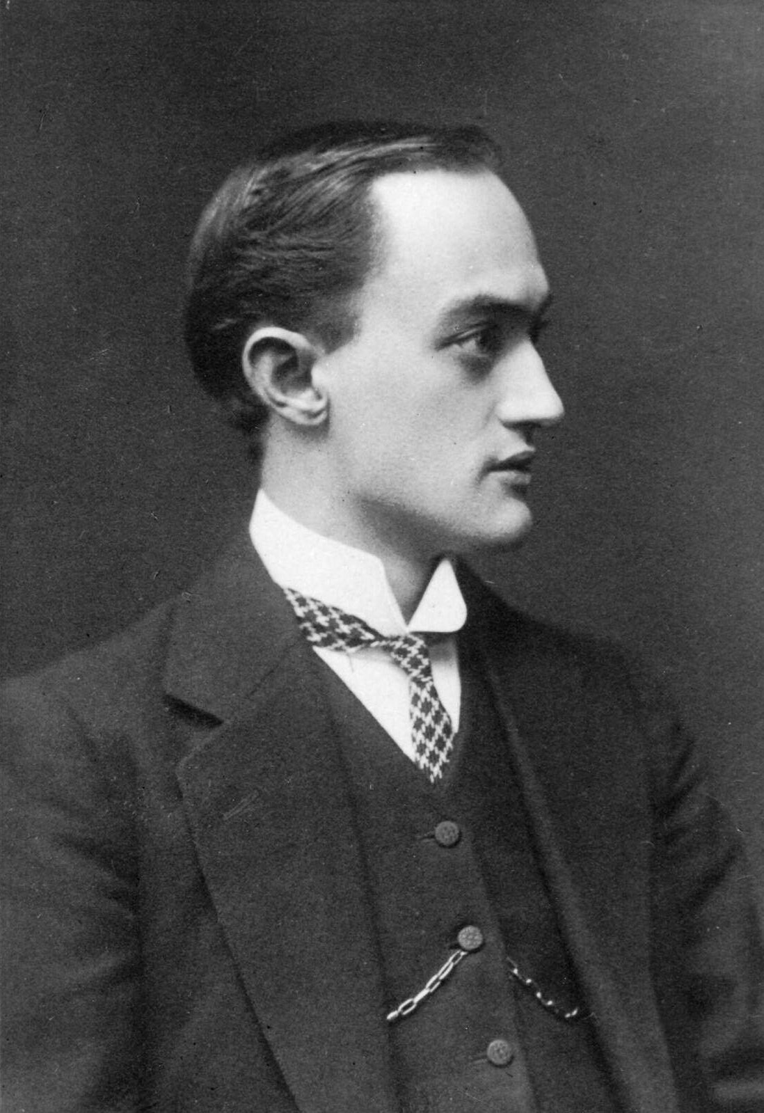 Portrait von Joseph A. Schumpeter: Schumpeter, Quarter-length-Portrait um 1910 (1910)