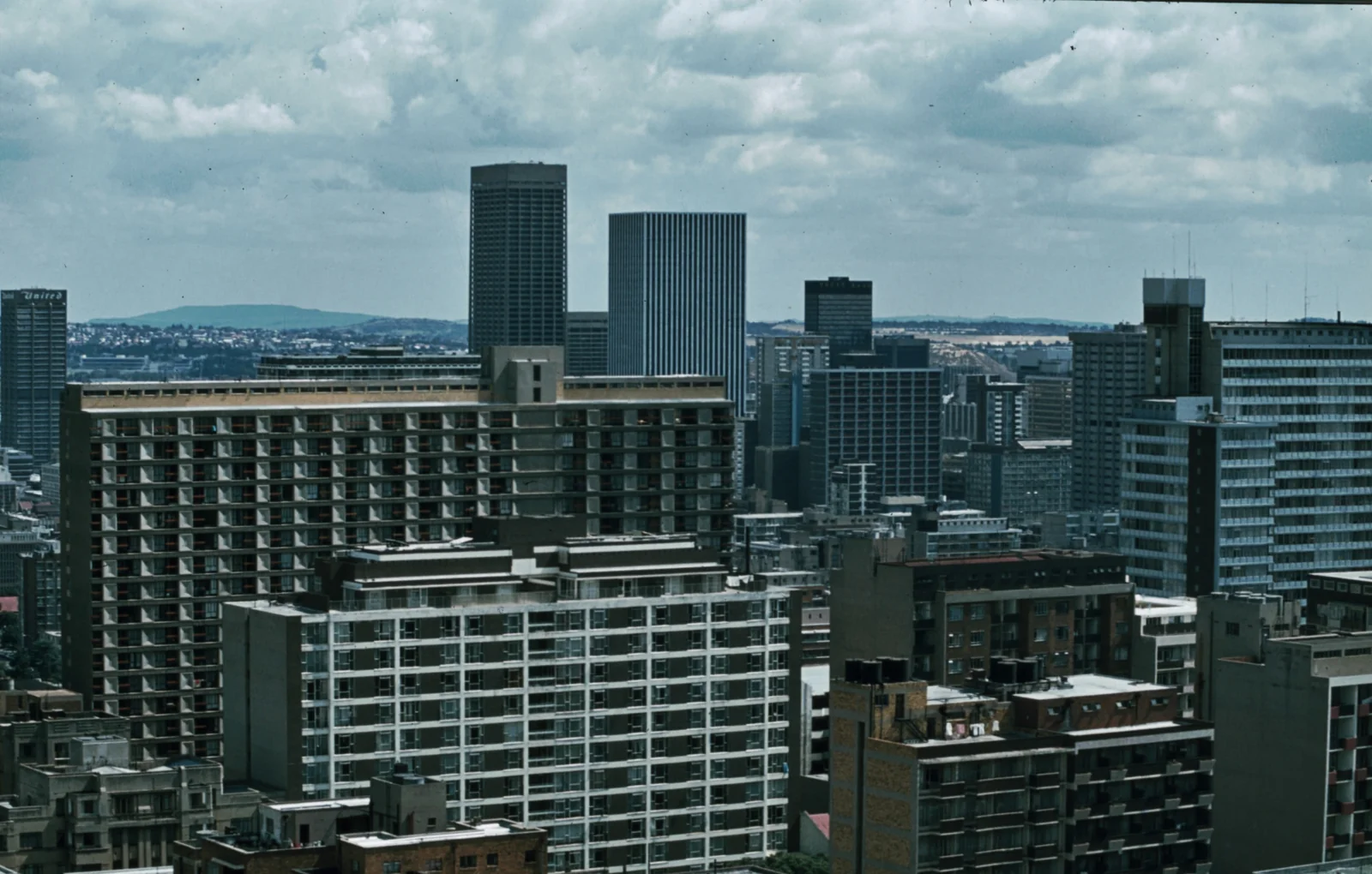 Federated Place, Hillbrow, Johannesburg, 1980 — Hochhaus-Ära der Stadt während Lachmanns Witwatersrand-Periode (1948-1972) und im Jahrzehnt seines Ehrendoktorats (1986)
